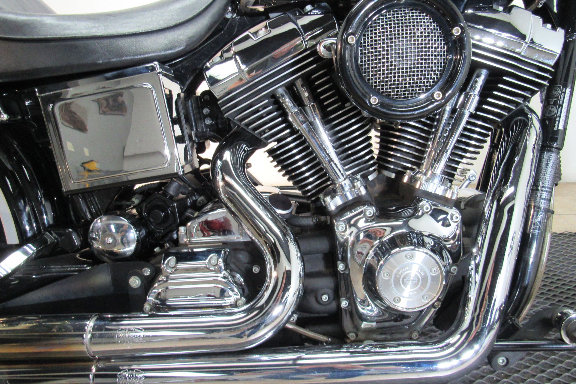 2003 Harley-Davidson FXDWG Dyna Wide Glide® in Temecula, California - Photo 11
