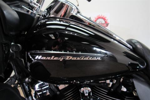 2019 Harley-Davidson Road Glide® Ultra in Temecula, California - Photo 8