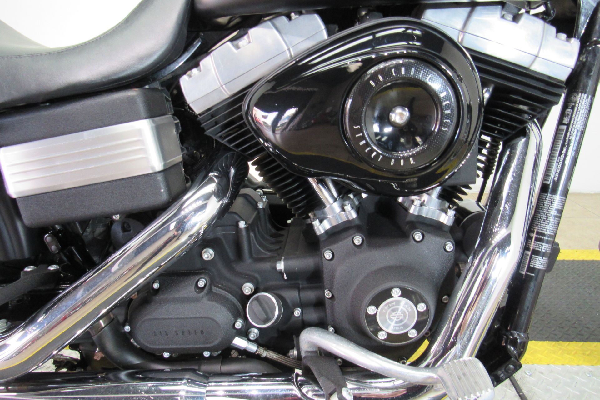 2012 Harley-Davidson Dyna® Street Bob® in Temecula, California - Photo 11