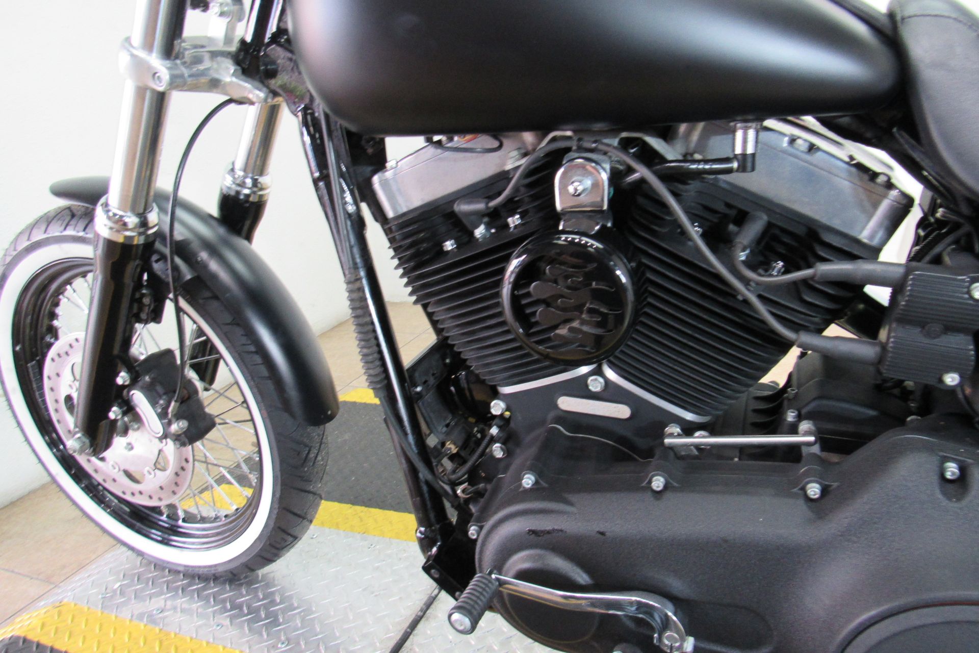 2012 Harley-Davidson Dyna® Street Bob® in Temecula, California - Photo 16