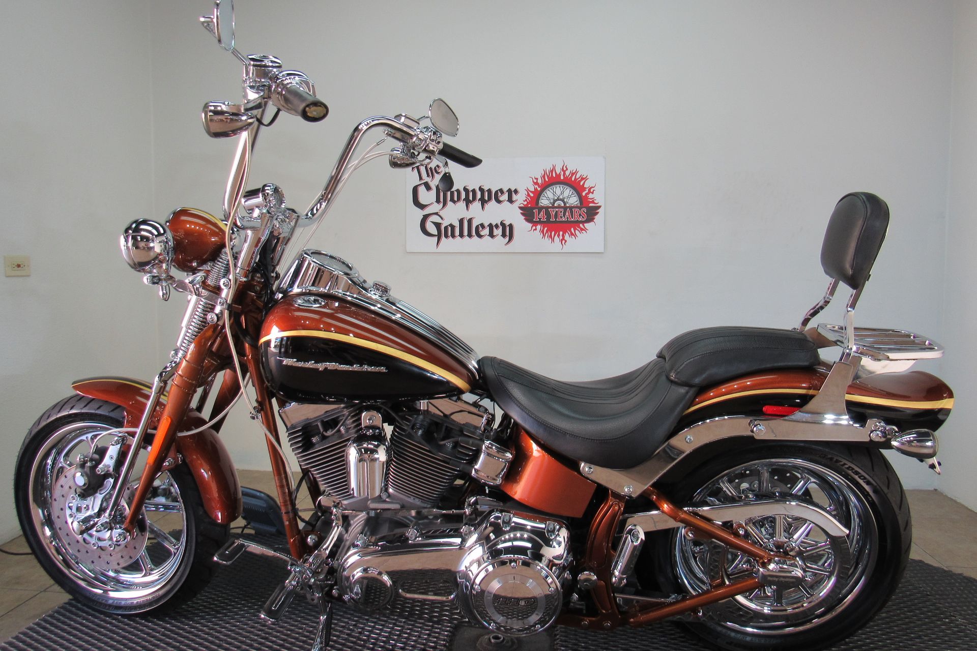 2008 Harley-Davidson CVO™ Screamin' Eagle® Softail® Springer® in Temecula, California - Photo 6