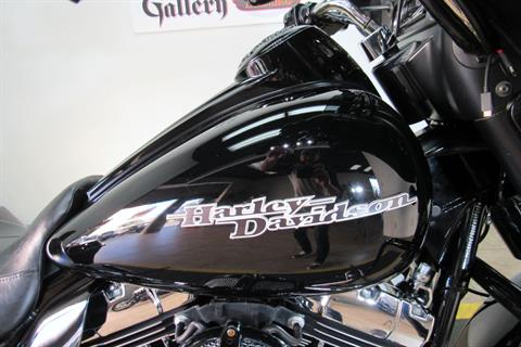 2013 Harley-Davidson Street Glide® in Temecula, California - Photo 12