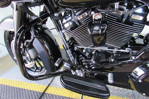 2018 Harley-Davidson Road Glide® Special in Temecula, California - Photo 16