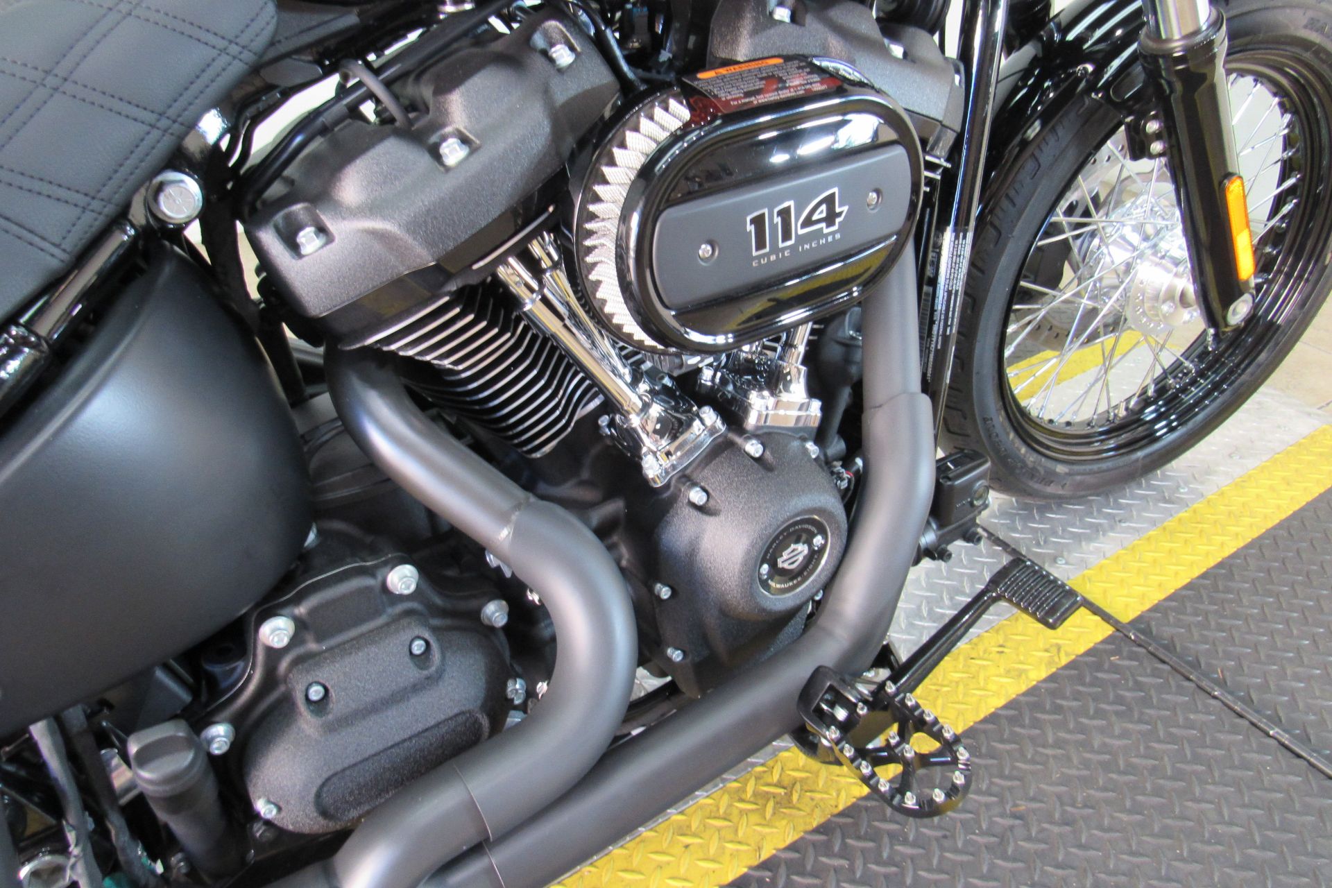 2021 Harley-Davidson Street Bob® 114 in Temecula, California - Photo 16