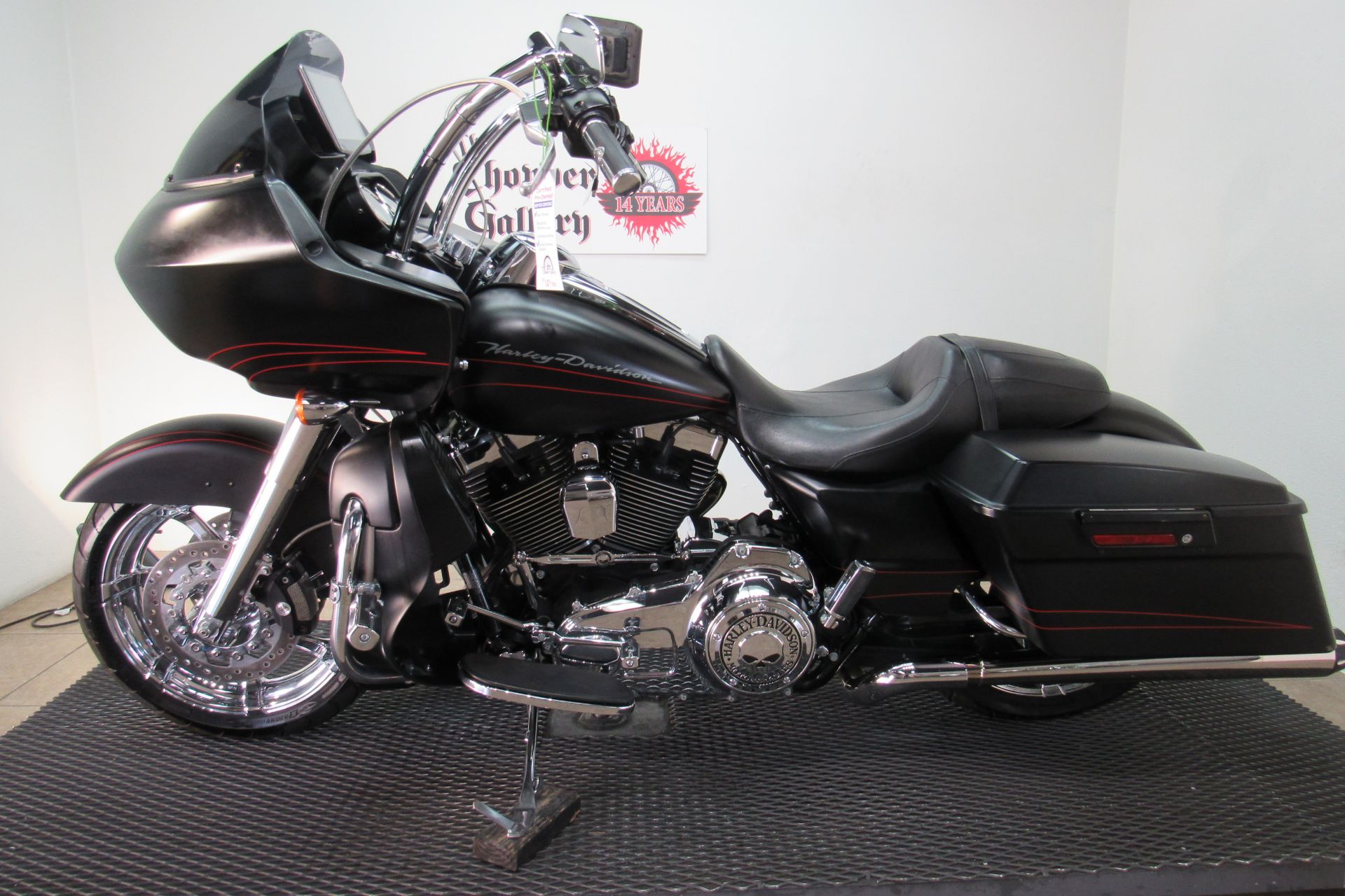 2013 Harley-Davidson Road Glide® Custom in Temecula, California - Photo 19