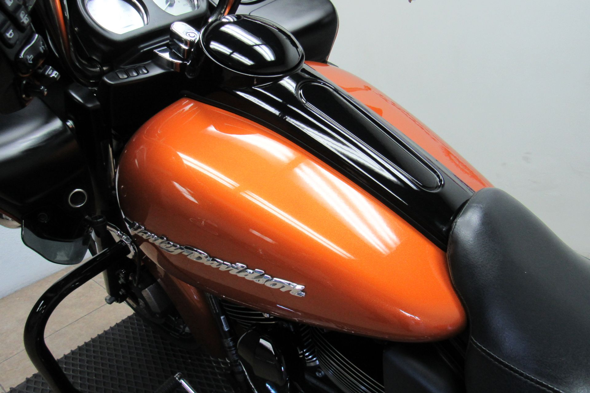 2015 Harley-Davidson Road Glide® in Temecula, California - Photo 24
