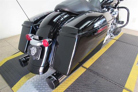 2017 Harley-Davidson Road Glide® Special in Temecula, California - Photo 31