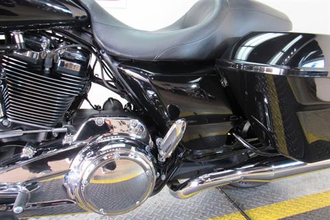 2017 Harley-Davidson Road Glide® Special in Temecula, California - Photo 16