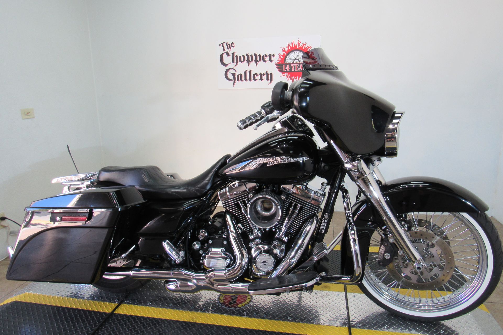 2011 Harley-Davidson Street Glide® in Temecula, California - Photo 3