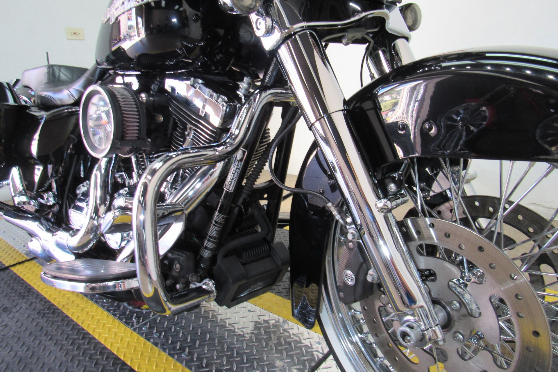 2011 Harley-Davidson Street Glide® in Temecula, California - Photo 17