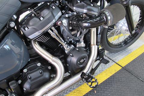 2018 Harley-Davidson Street Bob® 107 in Temecula, California - Photo 16