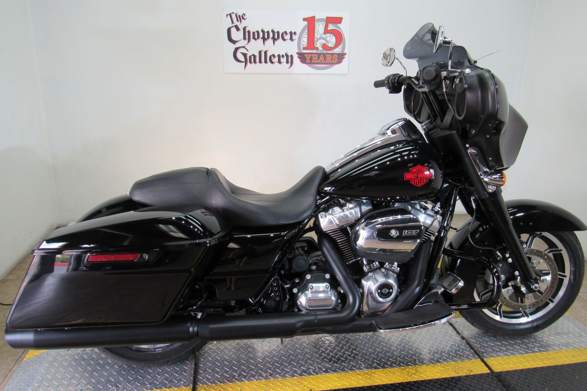 2021 Harley-Davidson Electra Glide® Standard in Temecula, California - Photo 10