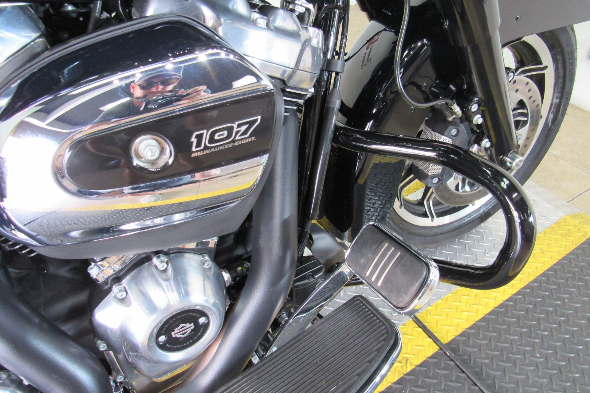 2021 Harley-Davidson Electra Glide® Standard in Temecula, California - Photo 16