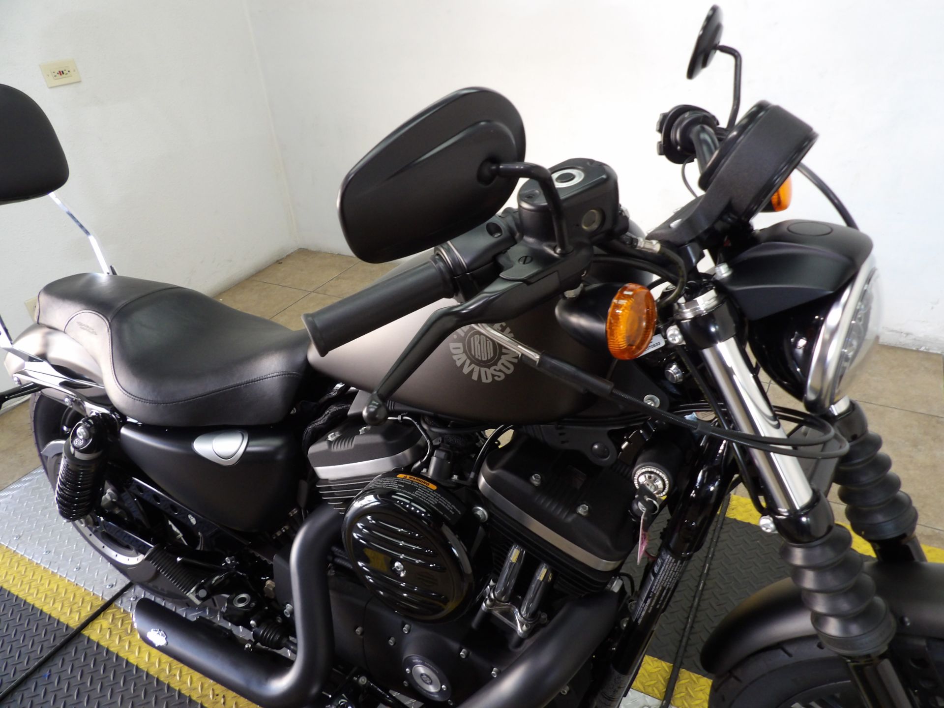 2021 Harley-Davidson Iron 883™ in Temecula, California - Photo 20