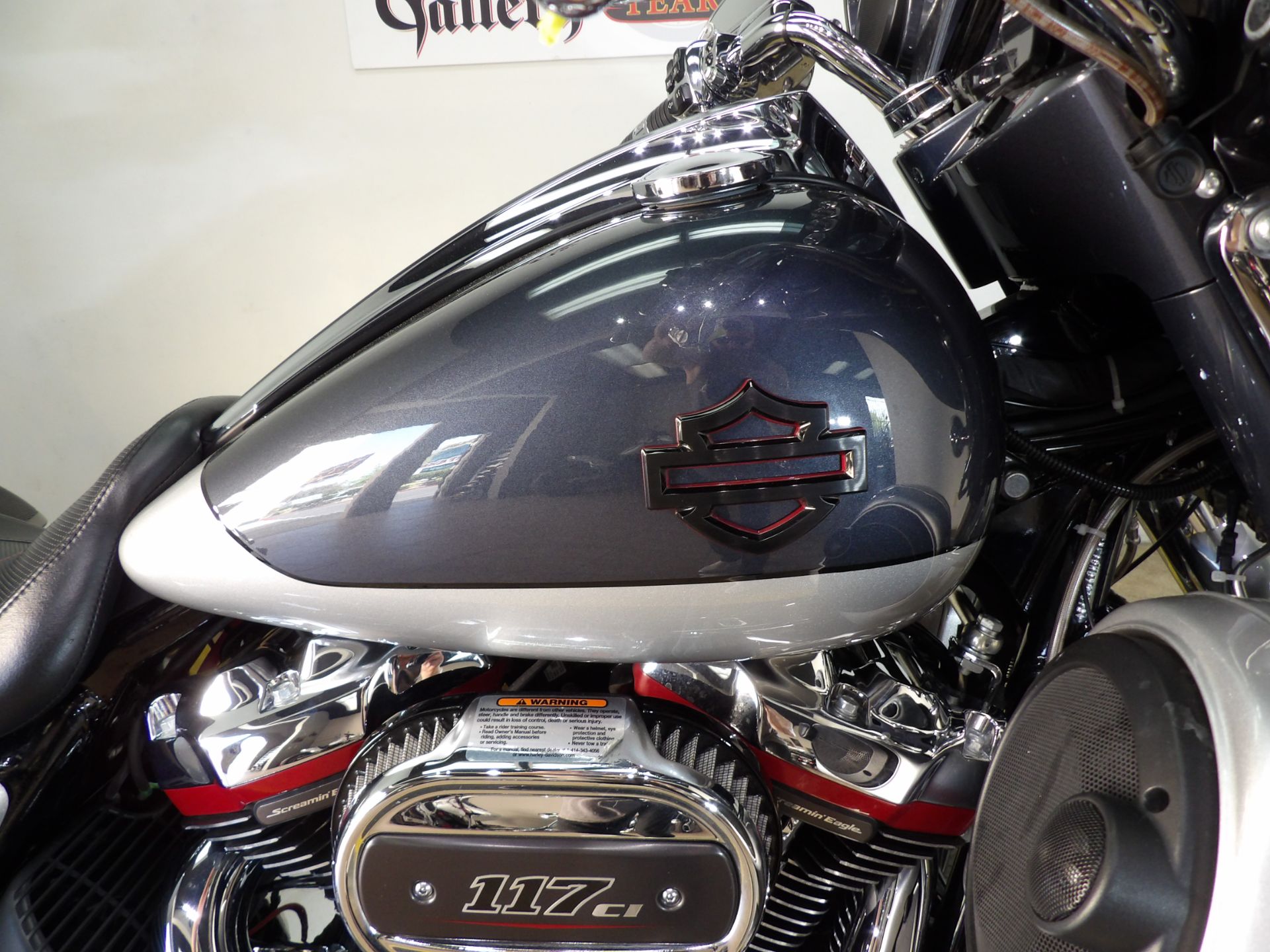 2019 Harley-Davidson CVO™ Street Glide® in Temecula, California - Photo 11