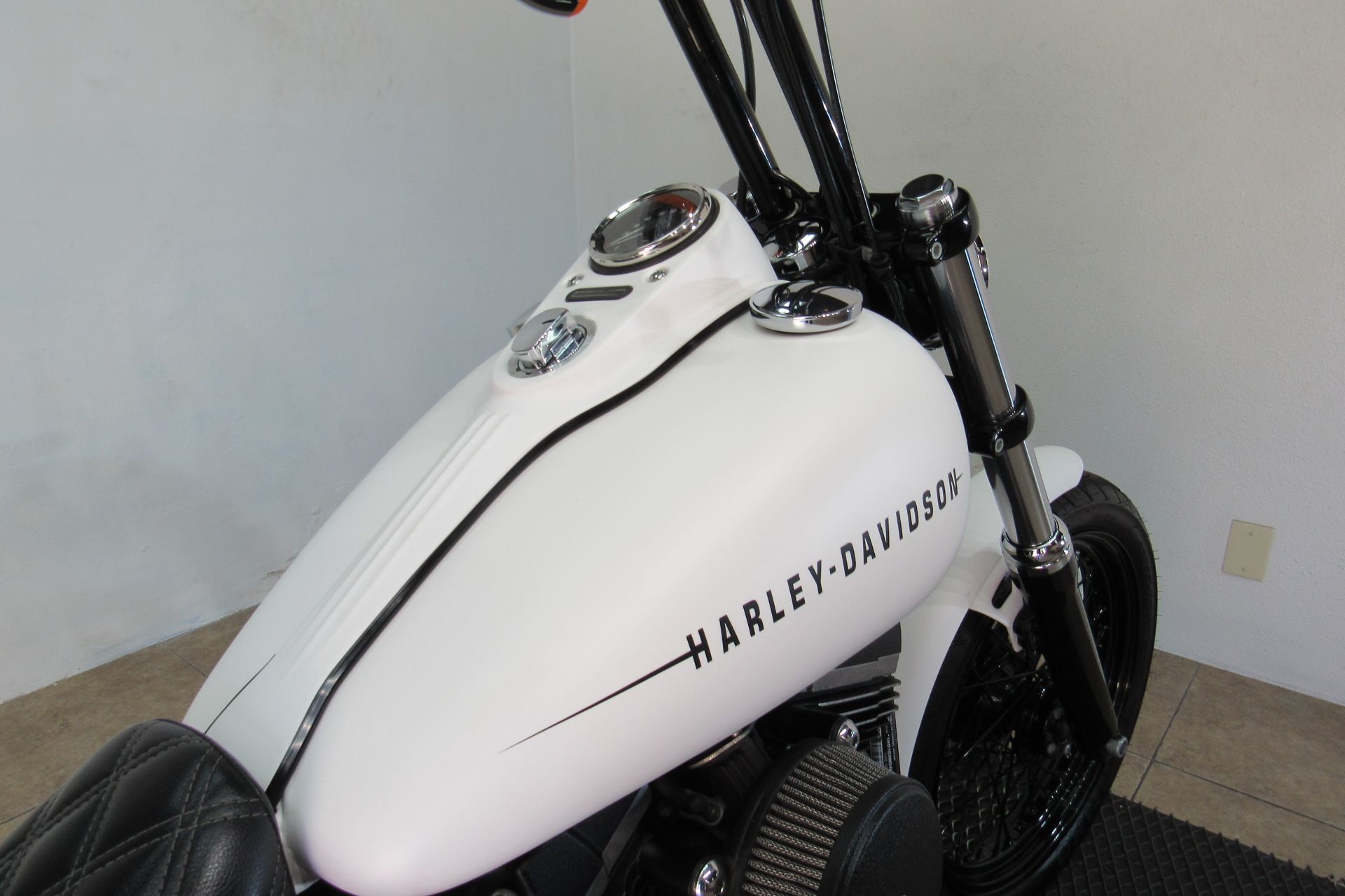 2017 Harley-Davidson Street Bob® in Temecula, California - Photo 22