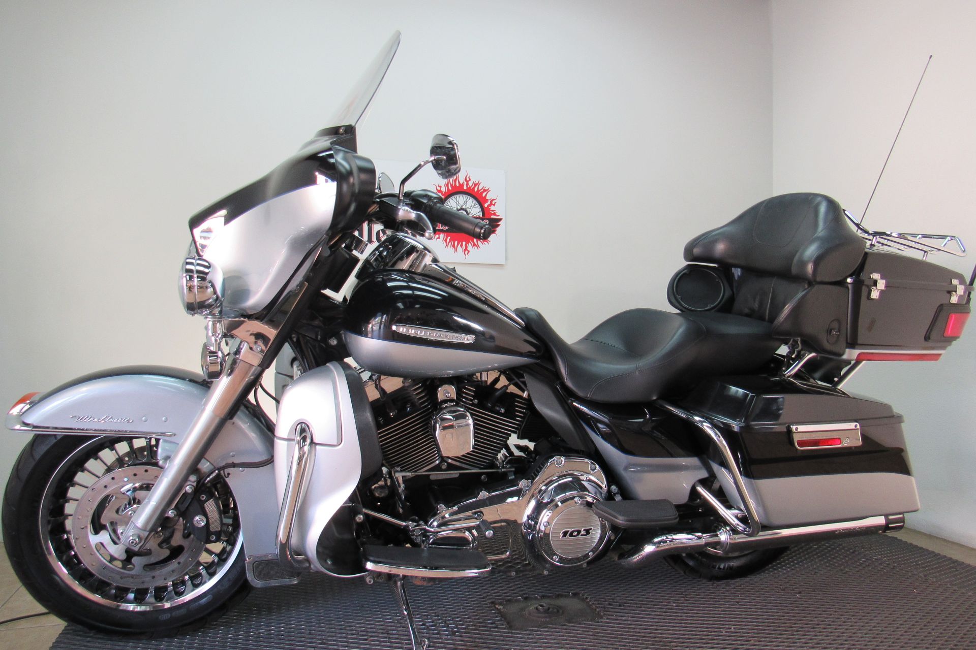2013 Harley-Davidson Electra Glide® Ultra Limited in Temecula, California - Photo 4