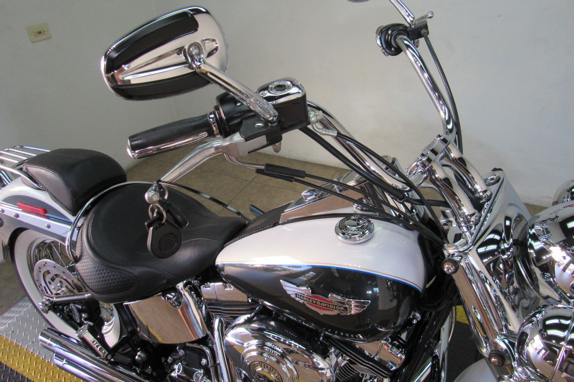 2009 Harley-Davidson Softail® Deluxe in Temecula, California - Photo 23