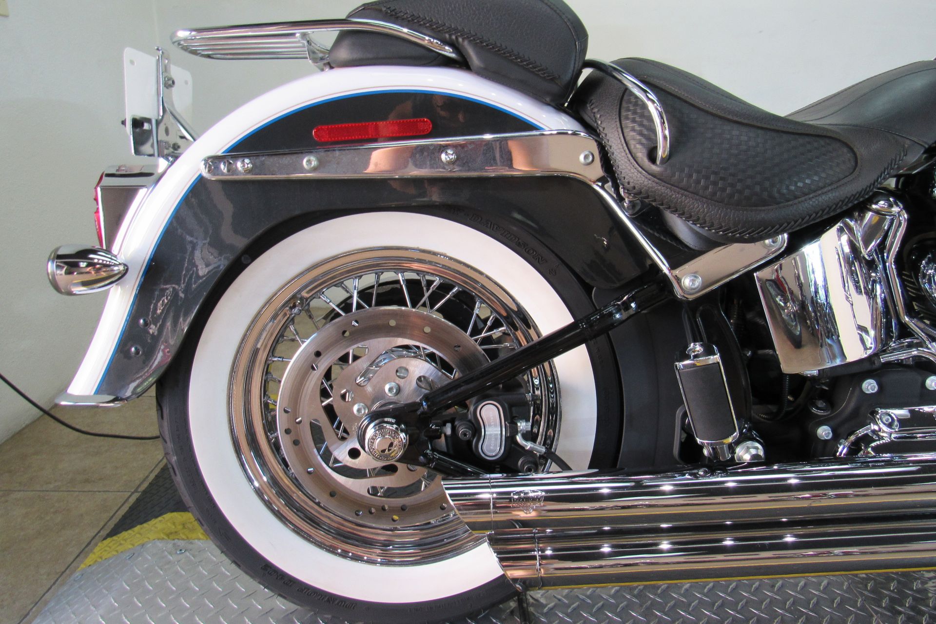 2009 Harley-Davidson Softail® Deluxe in Temecula, California - Photo 30