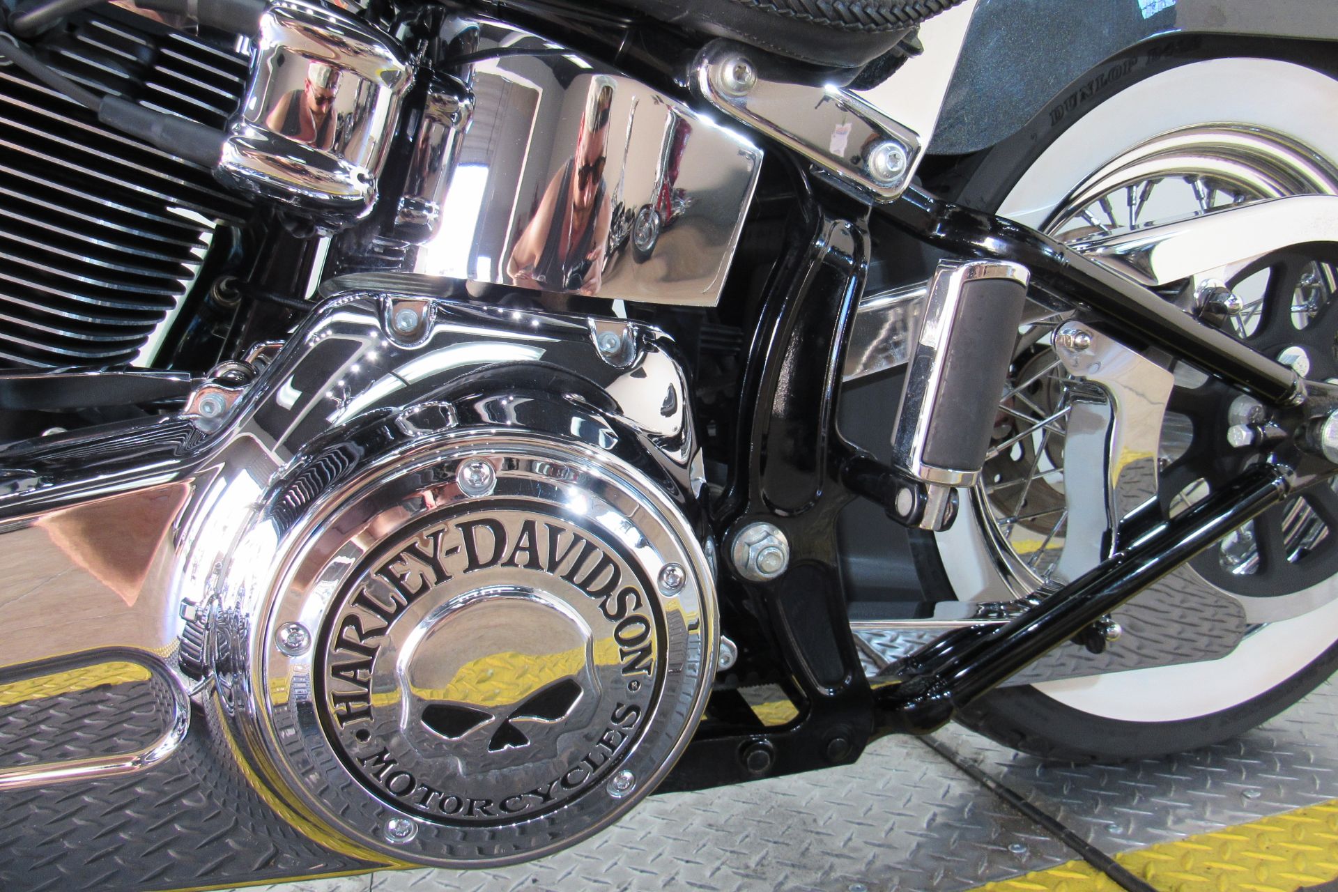 2009 Harley-Davidson Softail® Deluxe in Temecula, California - Photo 16