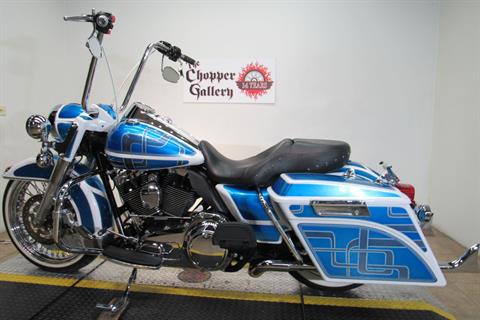 2011 Harley-Davidson Police Road King® in Temecula, California - Photo 6