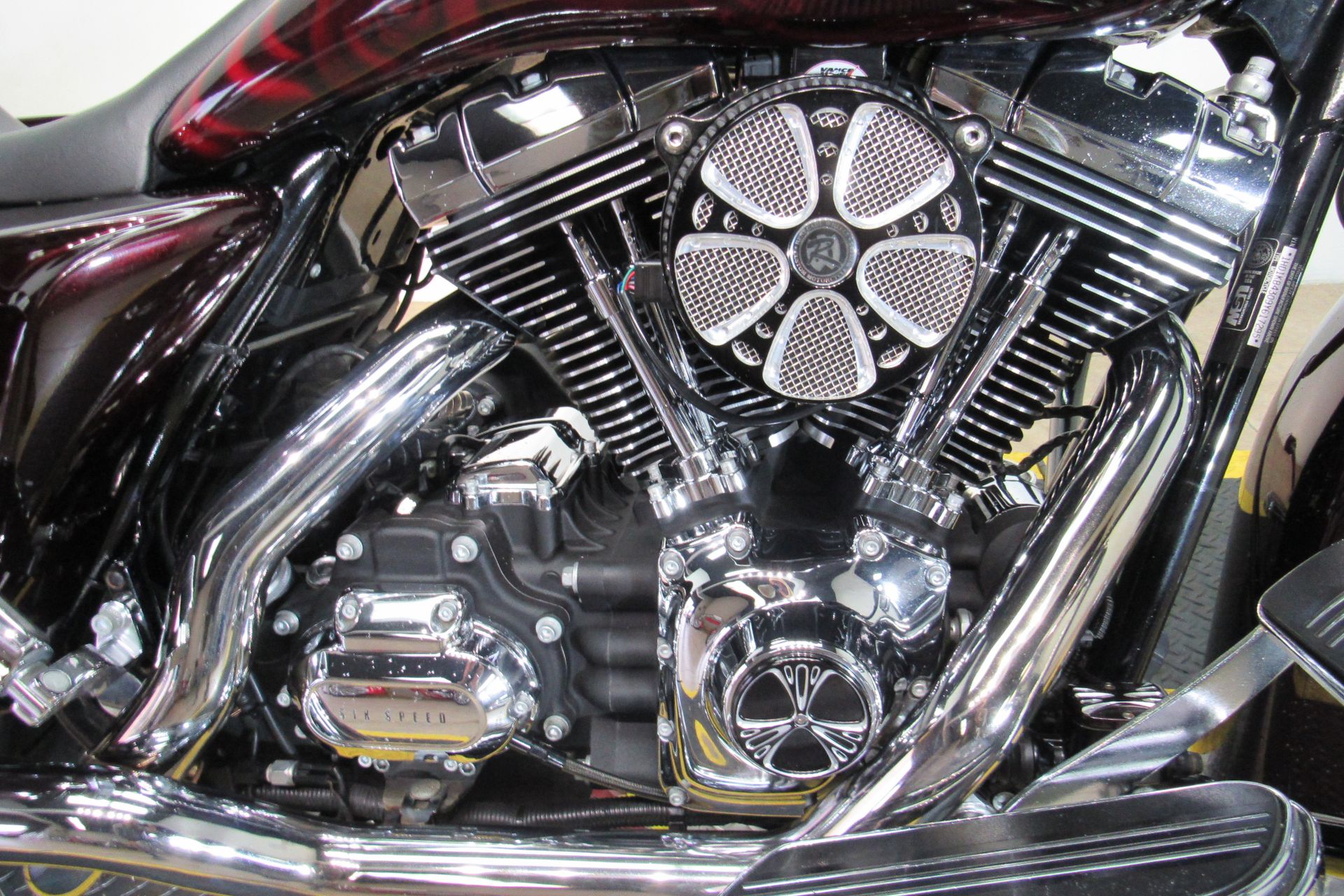 2009 Harley-Davidson Street Glide® in Temecula, California - Photo 11