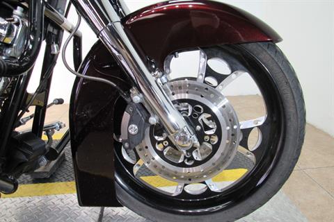 2009 Harley-Davidson Street Glide® in Temecula, California - Photo 17