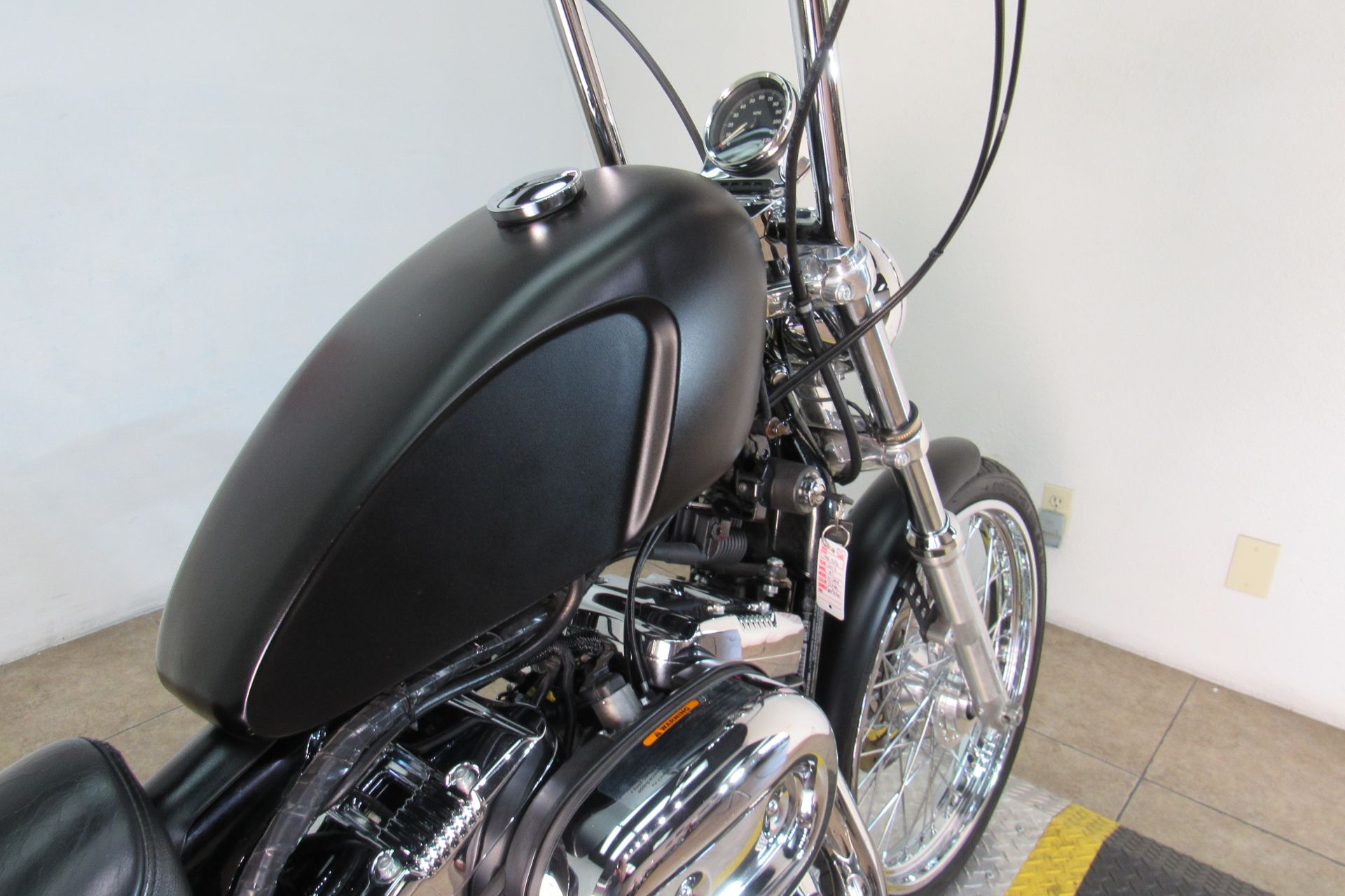 2013 Harley-Davidson Sportster® Seventy-Two® in Temecula, California - Photo 25