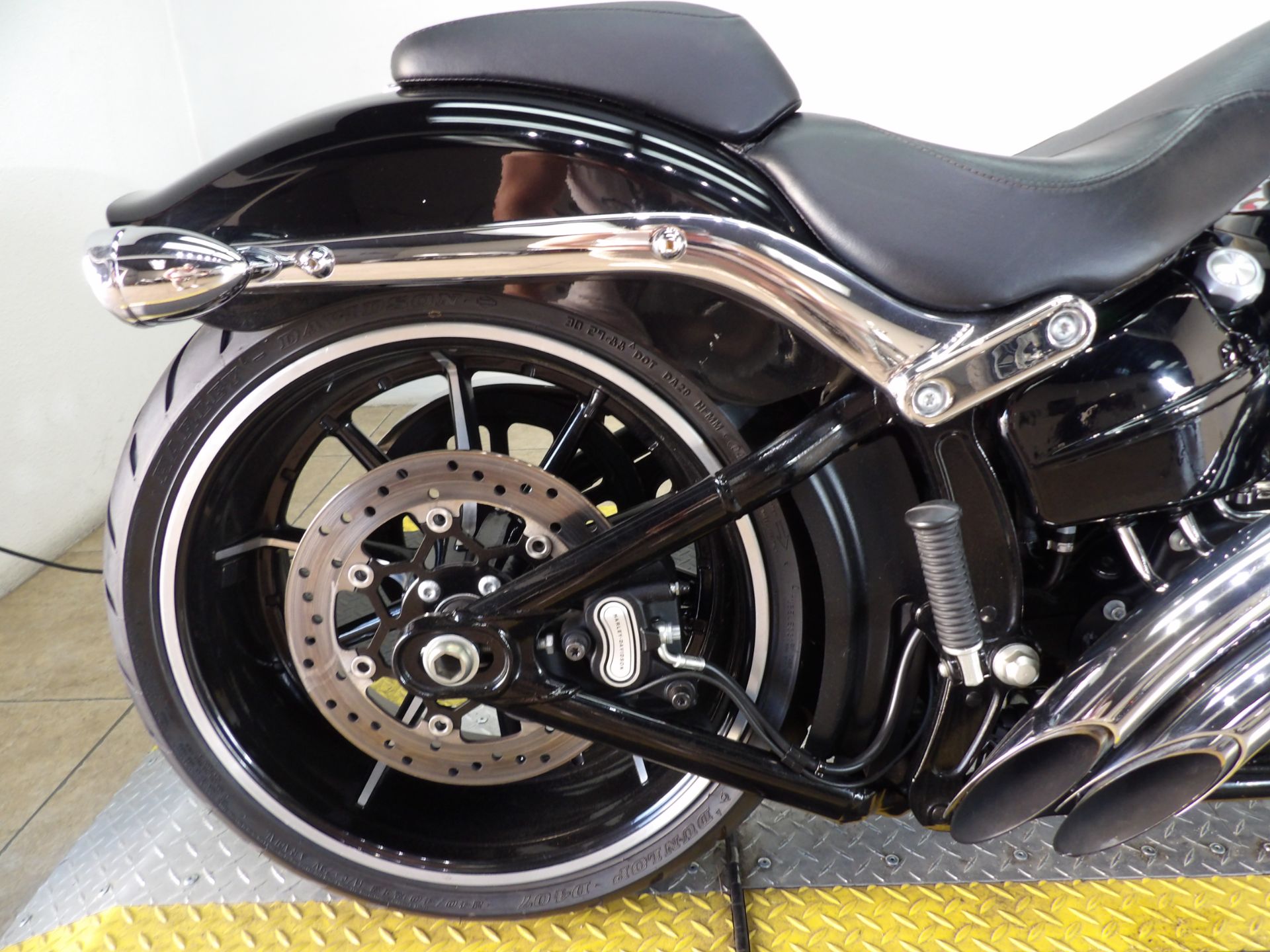2015 Harley-Davidson Breakout® in Temecula, California - Photo 29