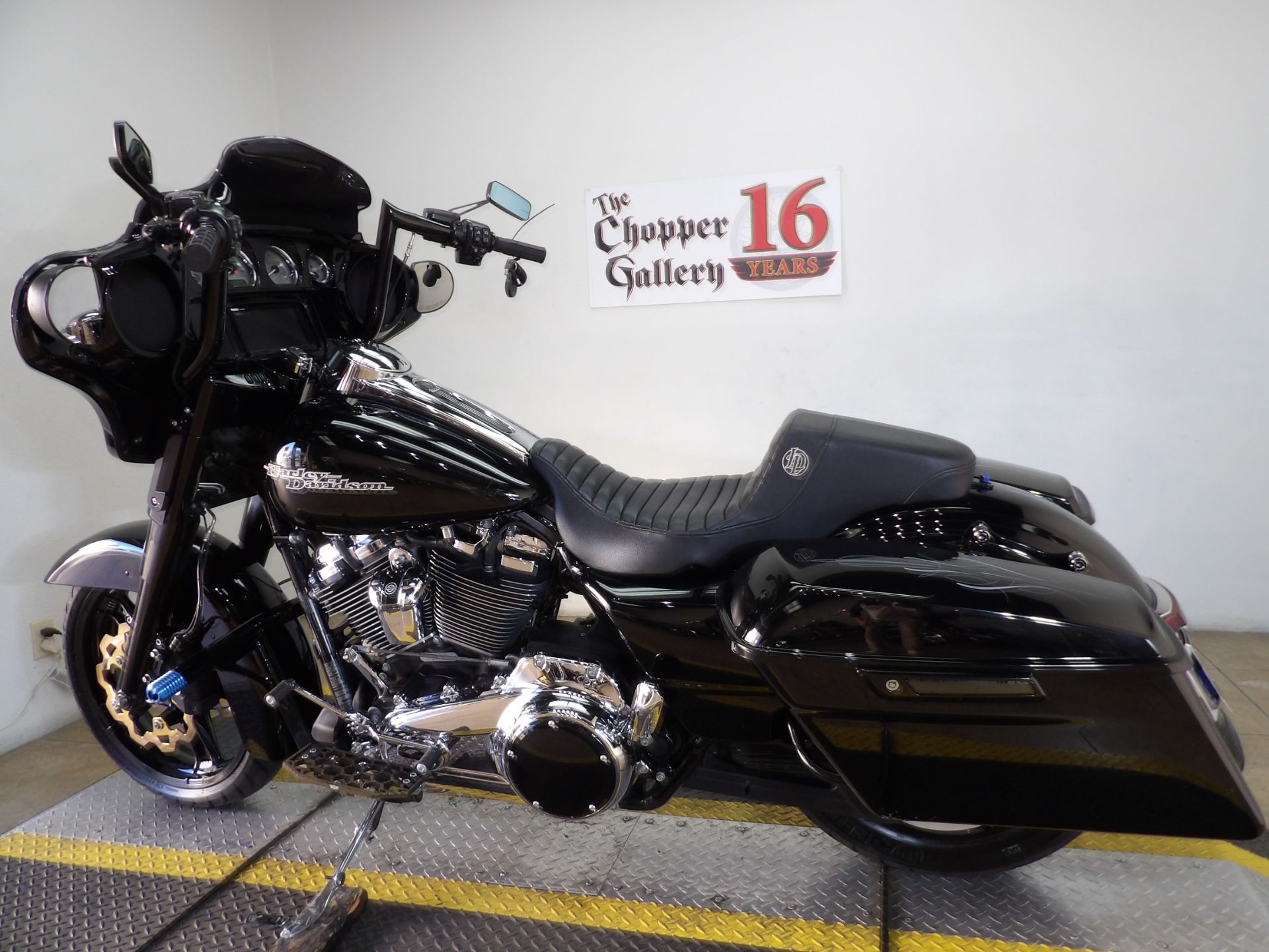 2017 Harley-Davidson Street Glide® Special in Temecula, California - Photo 10