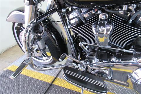 2017 Harley-Davidson Street Glide® Special in Temecula, California - Photo 18