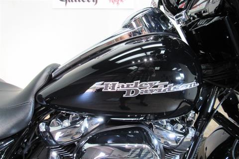 2017 Harley-Davidson Street Glide® Special in Temecula, California - Photo 4