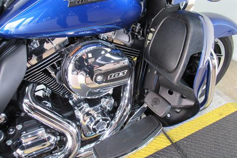 2016 Harley-Davidson Road Glide® Ultra in Temecula, California - Photo 17
