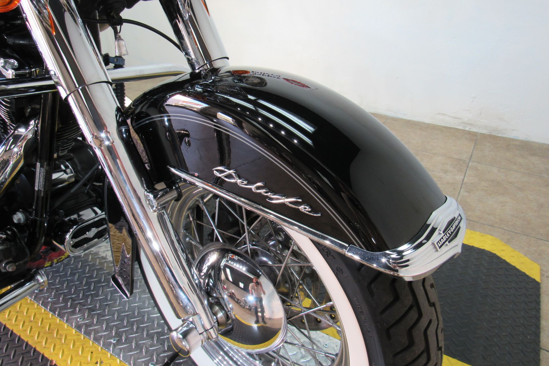 2010 Harley-Davidson Softail® Deluxe in Temecula, California - Photo 21