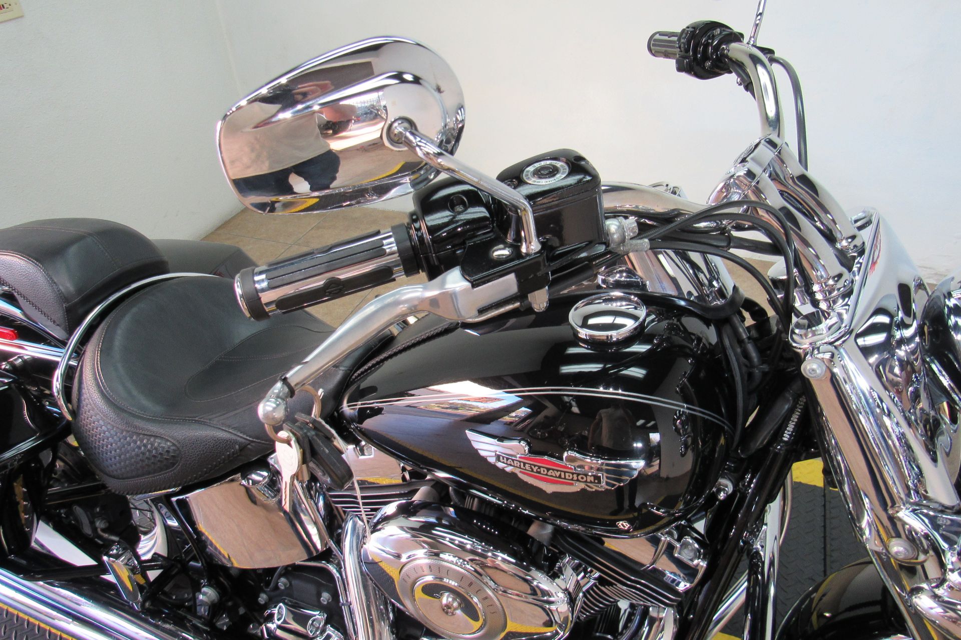 2010 Harley-Davidson Softail® Deluxe in Temecula, California - Photo 25