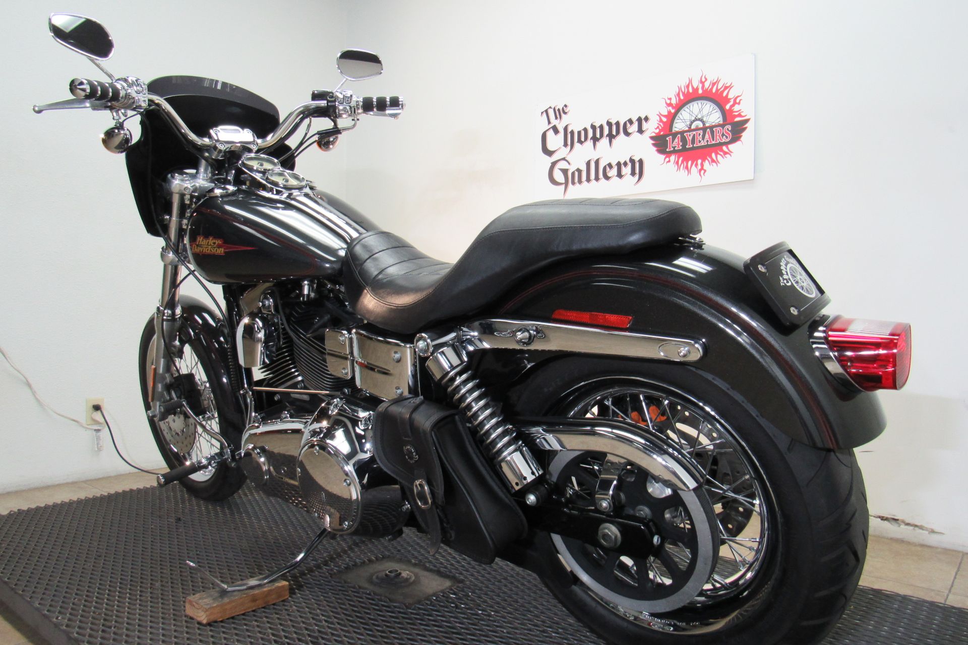 2009 Harley-Davidson Dyna® Low Rider® in Temecula, California - Photo 32