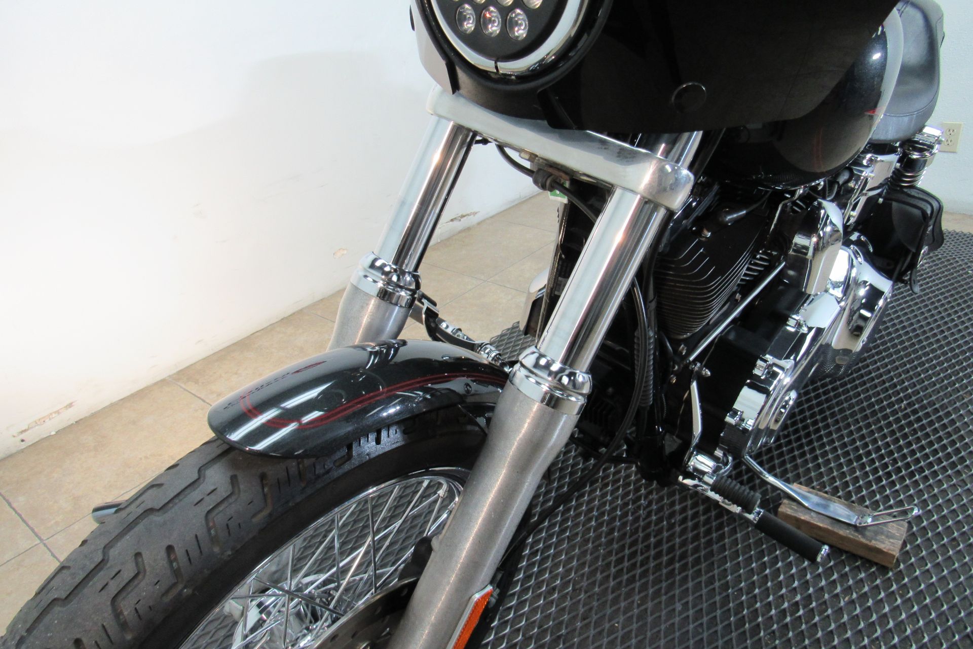 2009 Harley-Davidson Dyna® Low Rider® in Temecula, California - Photo 35