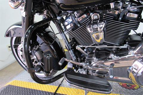 2018 Harley-Davidson Street Glide® in Temecula, California - Photo 16