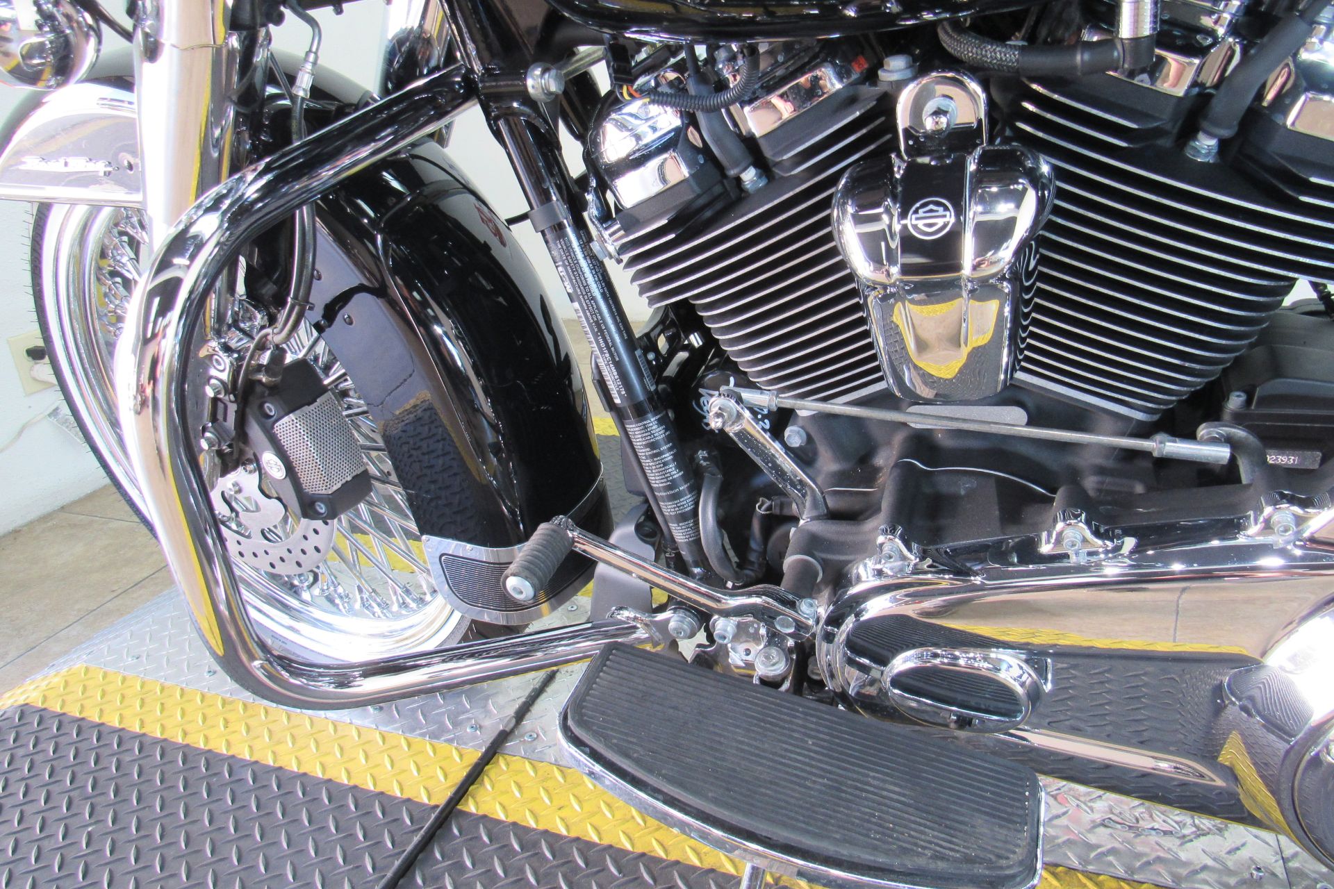 2021 Harley-Davidson Road King® in Temecula, California - Photo 16