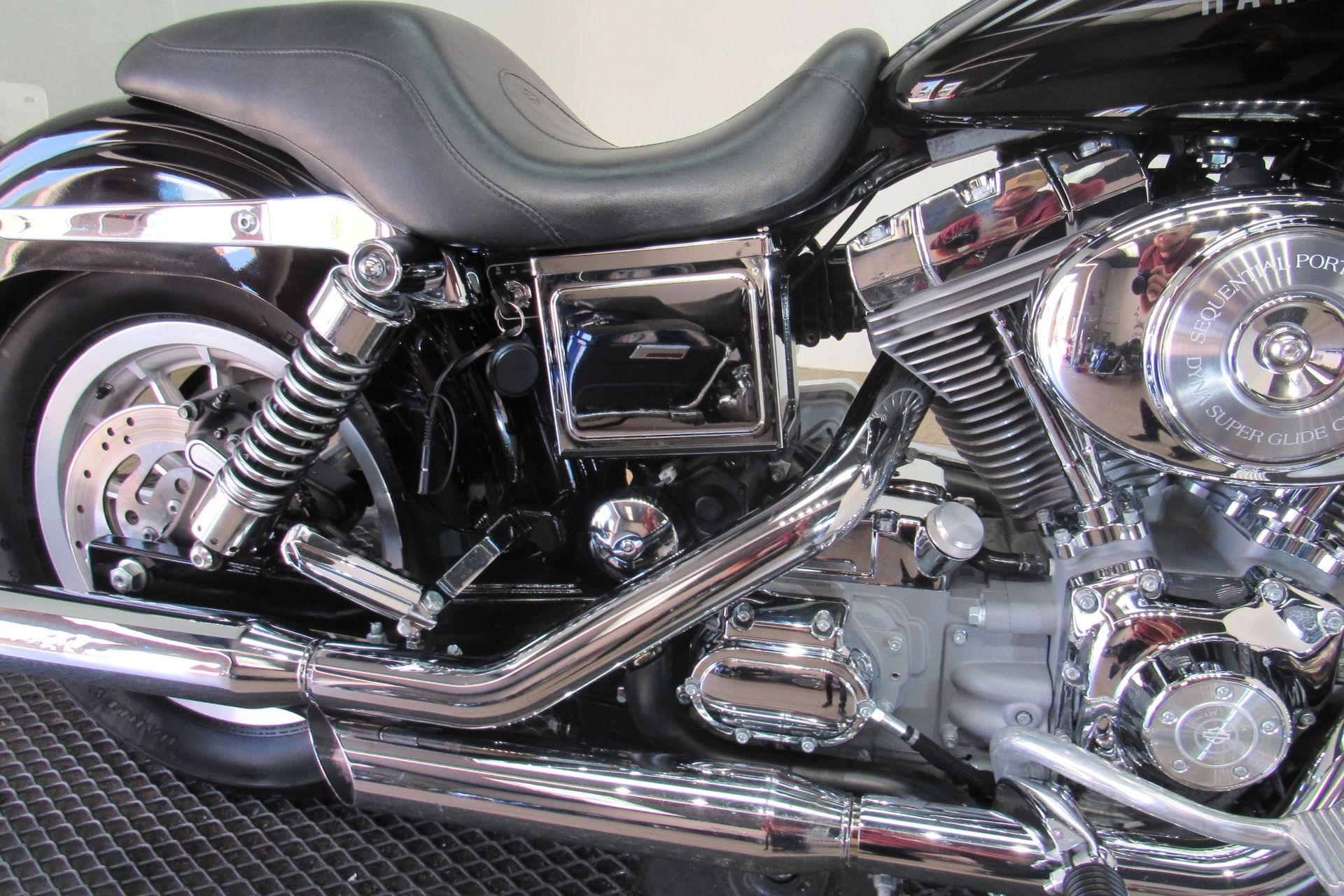 2005 Harley-Davidson FXDC/FXDCI Dyna  Super Glide® Custom in Temecula, California - Photo 13