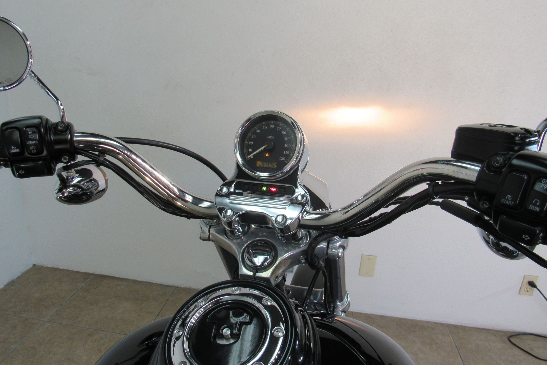 2005 Harley-Davidson FXDC/FXDCI Dyna  Super Glide® Custom in Temecula, California - Photo 24