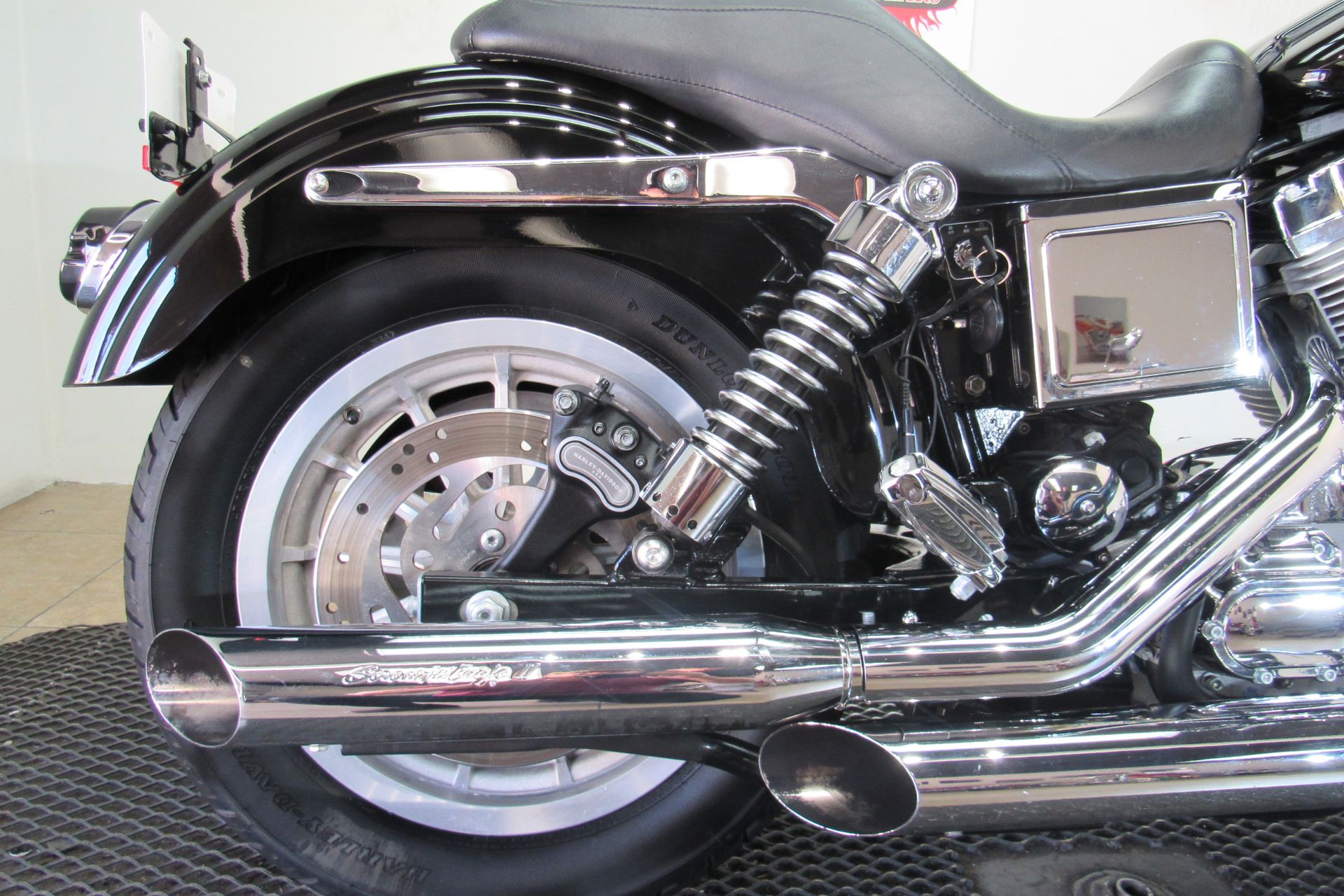 2005 Harley-Davidson FXDC/FXDCI Dyna  Super Glide® Custom in Temecula, California - Photo 28