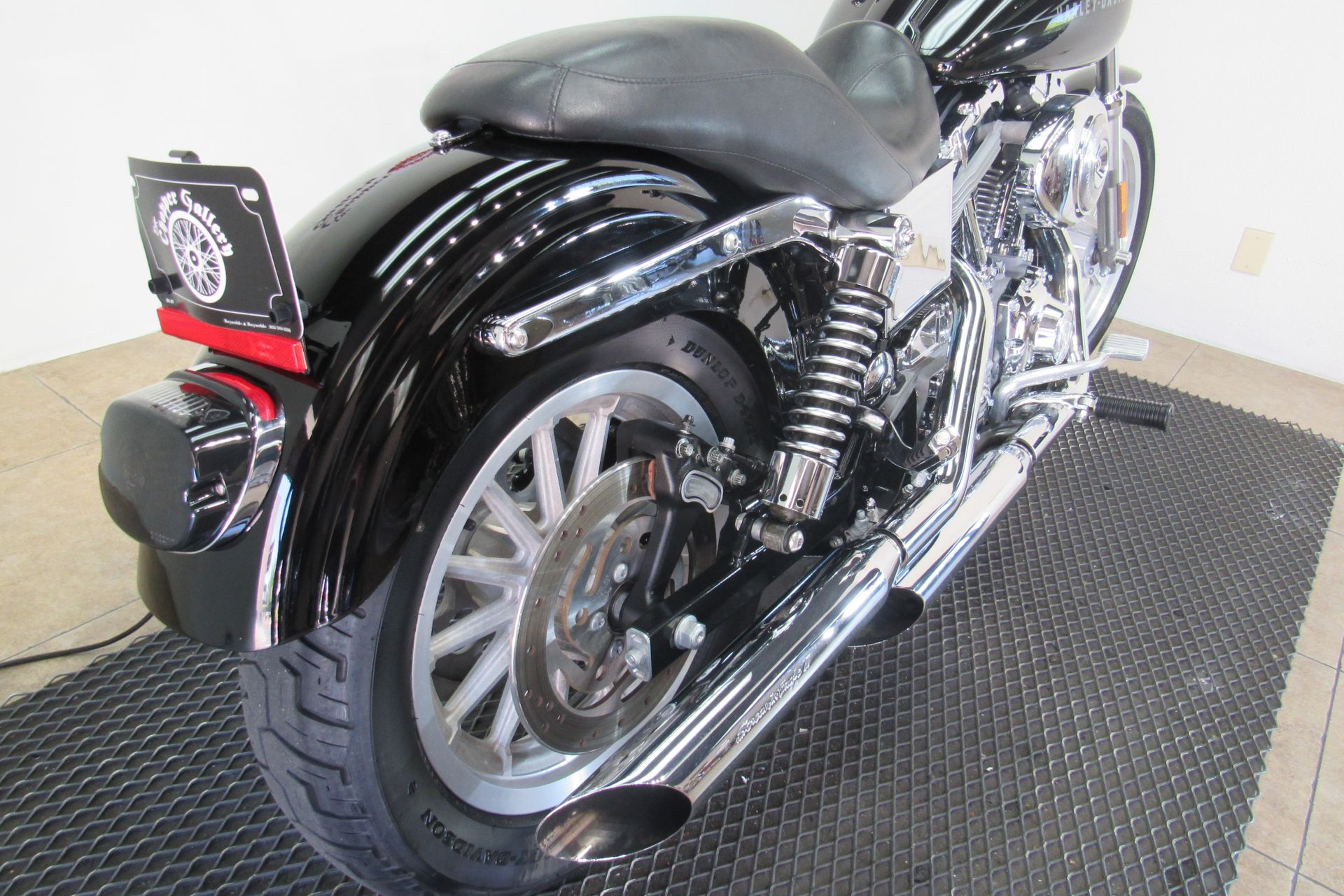 2005 Harley-Davidson FXDC/FXDCI Dyna  Super Glide® Custom in Temecula, California - Photo 29