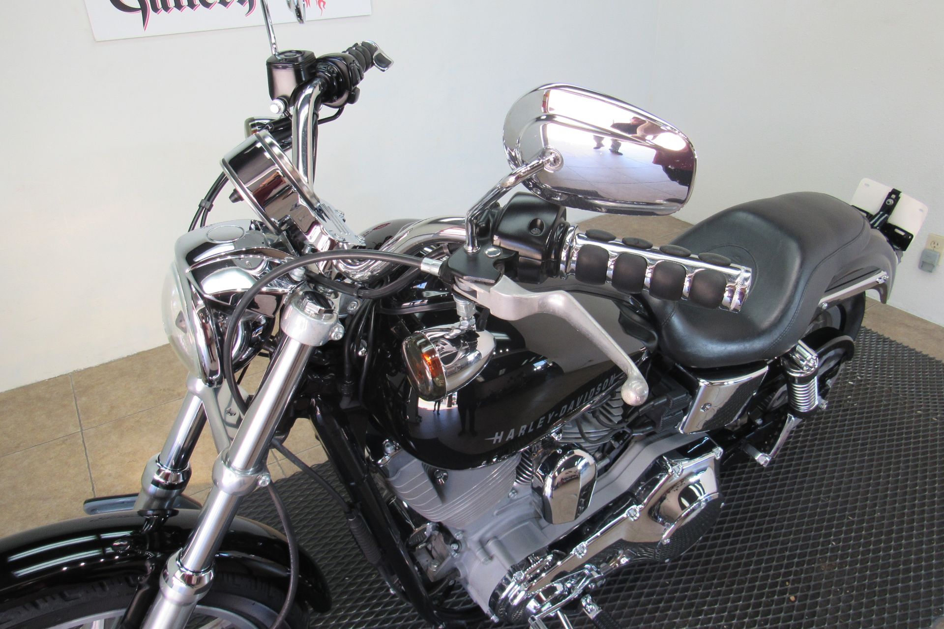 2005 Harley-Davidson FXDC/FXDCI Dyna  Super Glide® Custom in Temecula, California - Photo 22