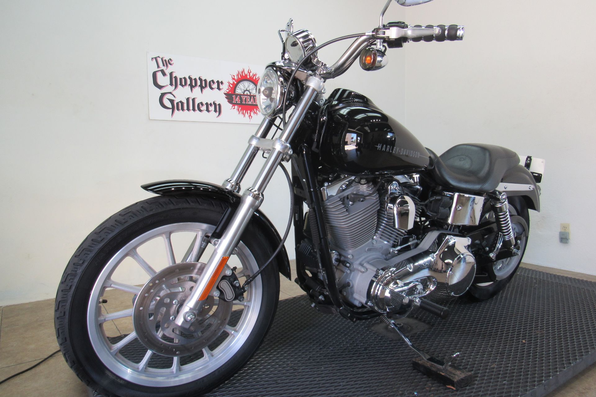 2005 Harley-Davidson FXDC/FXDCI Dyna  Super Glide® Custom in Temecula, California - Photo 34