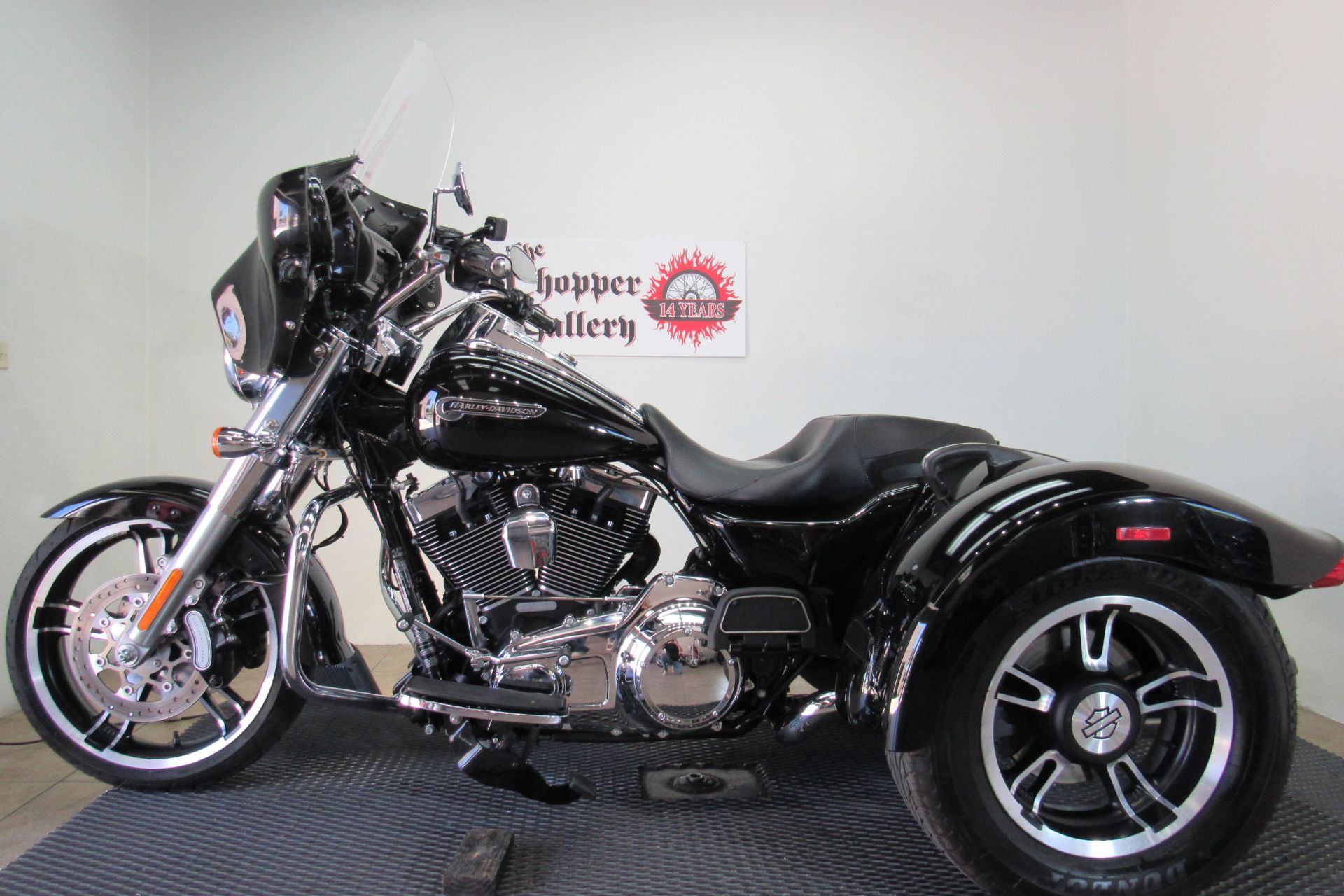2016 Harley-Davidson Freewheeler™ in Temecula, California - Photo 2