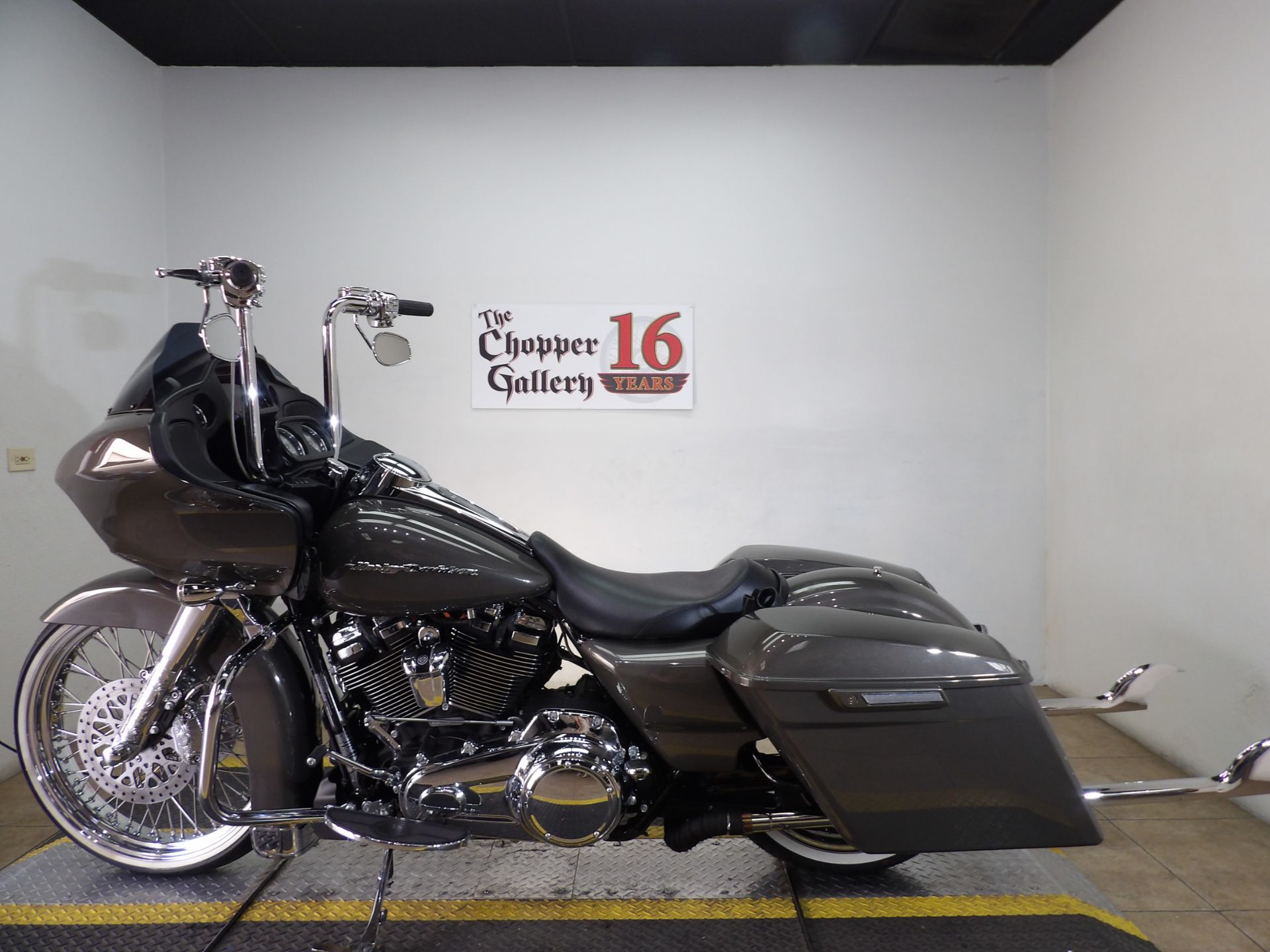 2019 Harley-Davidson Road Glide® in Temecula, California - Photo 2