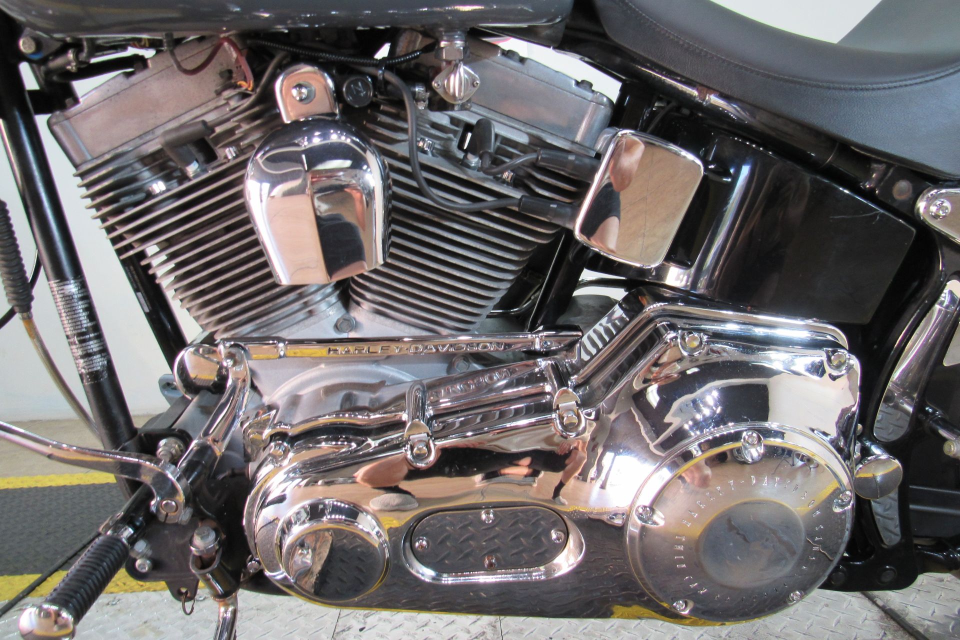 2004 Harley-Davidson FXST/FXSTI Softail® Standard in Temecula, California - Photo 15