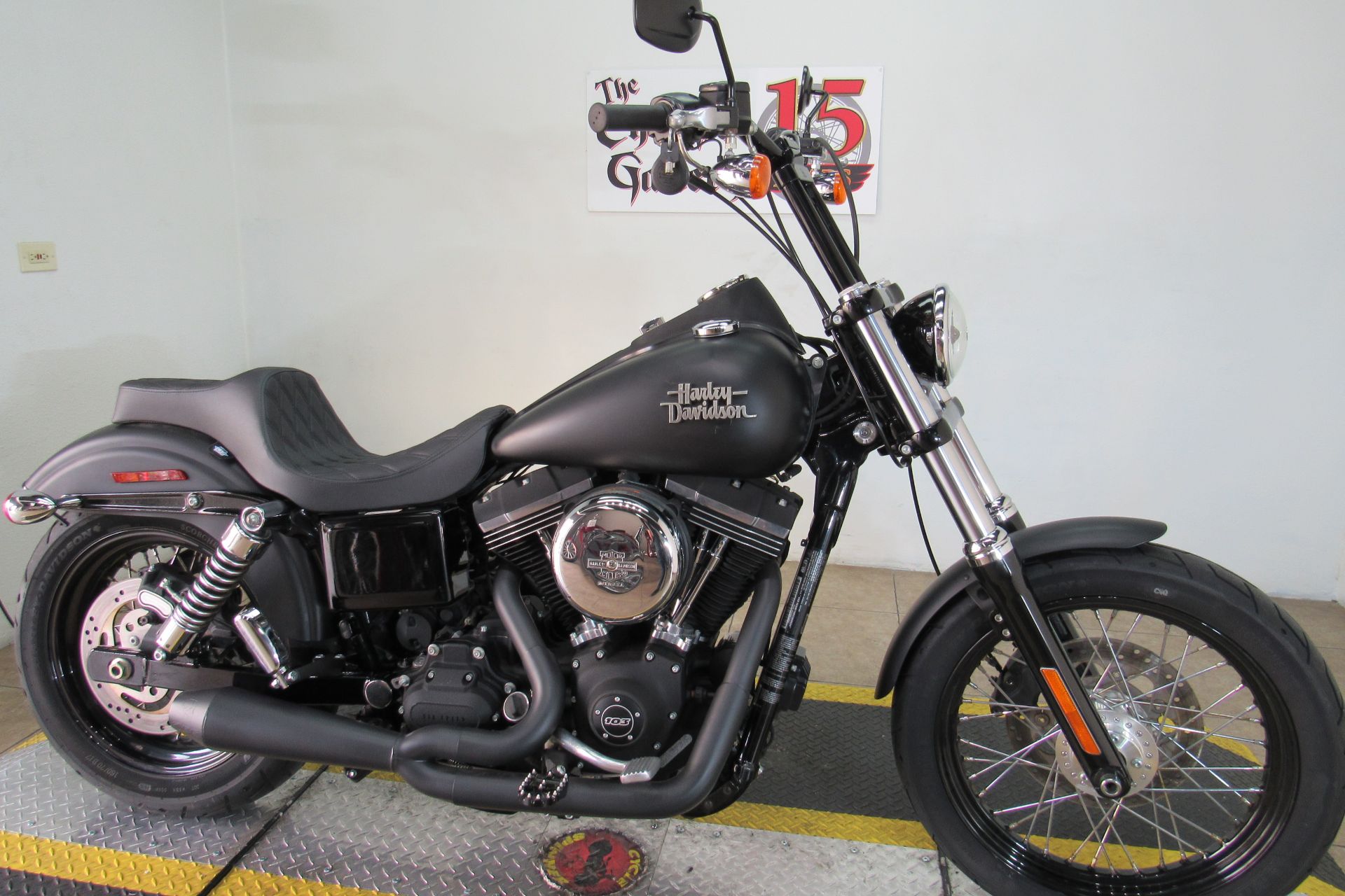 2016 Harley-Davidson Street Bob® in Temecula, California - Photo 3