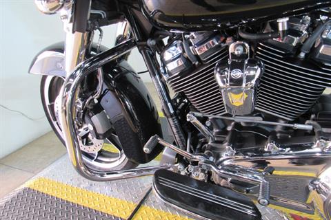 2019 Harley-Davidson Street Glide® in Temecula, California - Photo 16